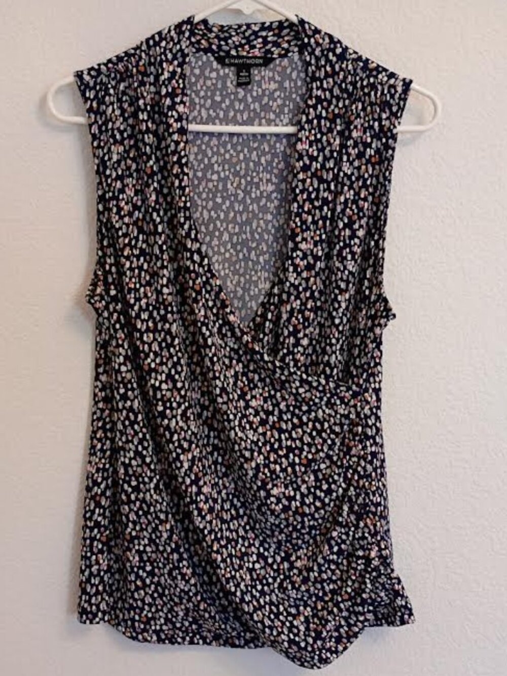 41 HAWTHORN WOMEN'S TOP SLEEVELESS FAUX WRAP RUCHED SIDE BLUE SPLOTCH SIZE PL